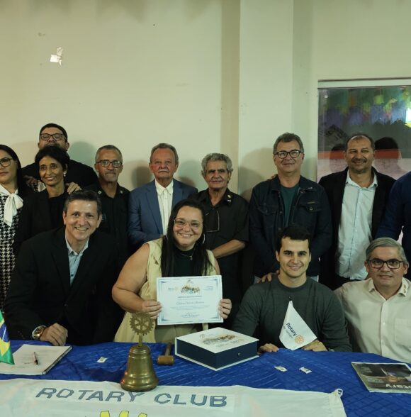 Rotary Club de Itanhém empossa nova diretoria para o ano rotário 2025-26